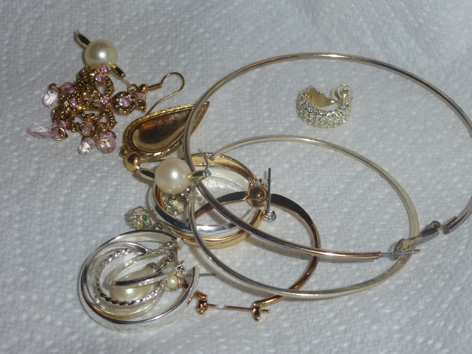 Destash earrings silvertone, crystal and goldtone