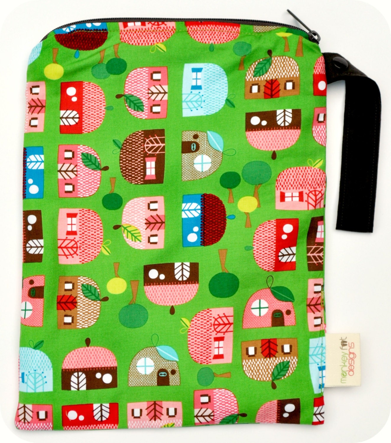 Medium 9 x 12 Wet bag Wetbag Swim / Diapers / Gym / Grass Appleville /  SEALED SEAMS and Snap Strap