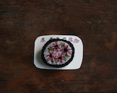 embroidered linen pin- pink anemones