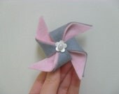 Gray Felt Pinwheel Clip