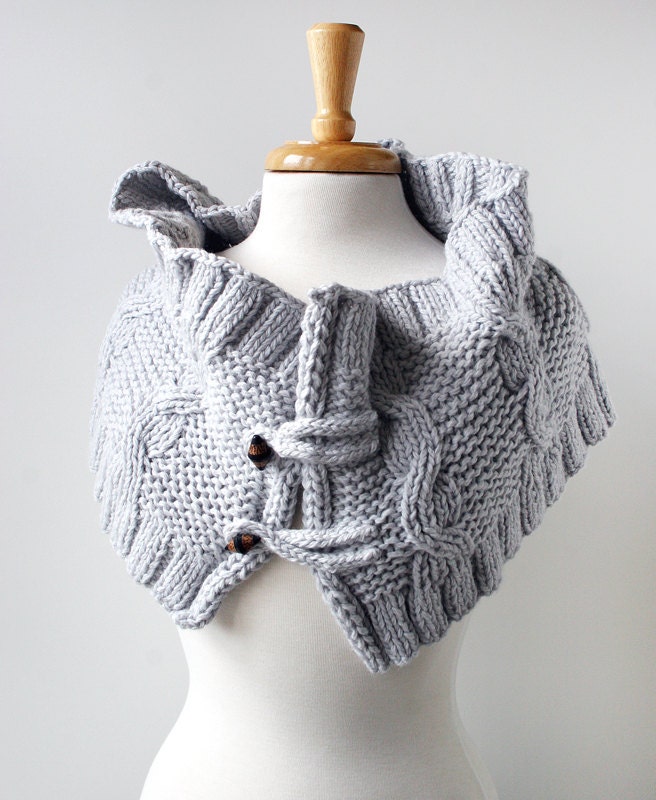 Women's Fashion - Luxurious Hand-Knit Shoulder Wrap - Merino Wool - Light Grey