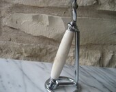 Razor Handle with Stand (Chrome and Antler)