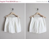 SALE 25% OFF high waist shorts / white shorts / pleated shorts