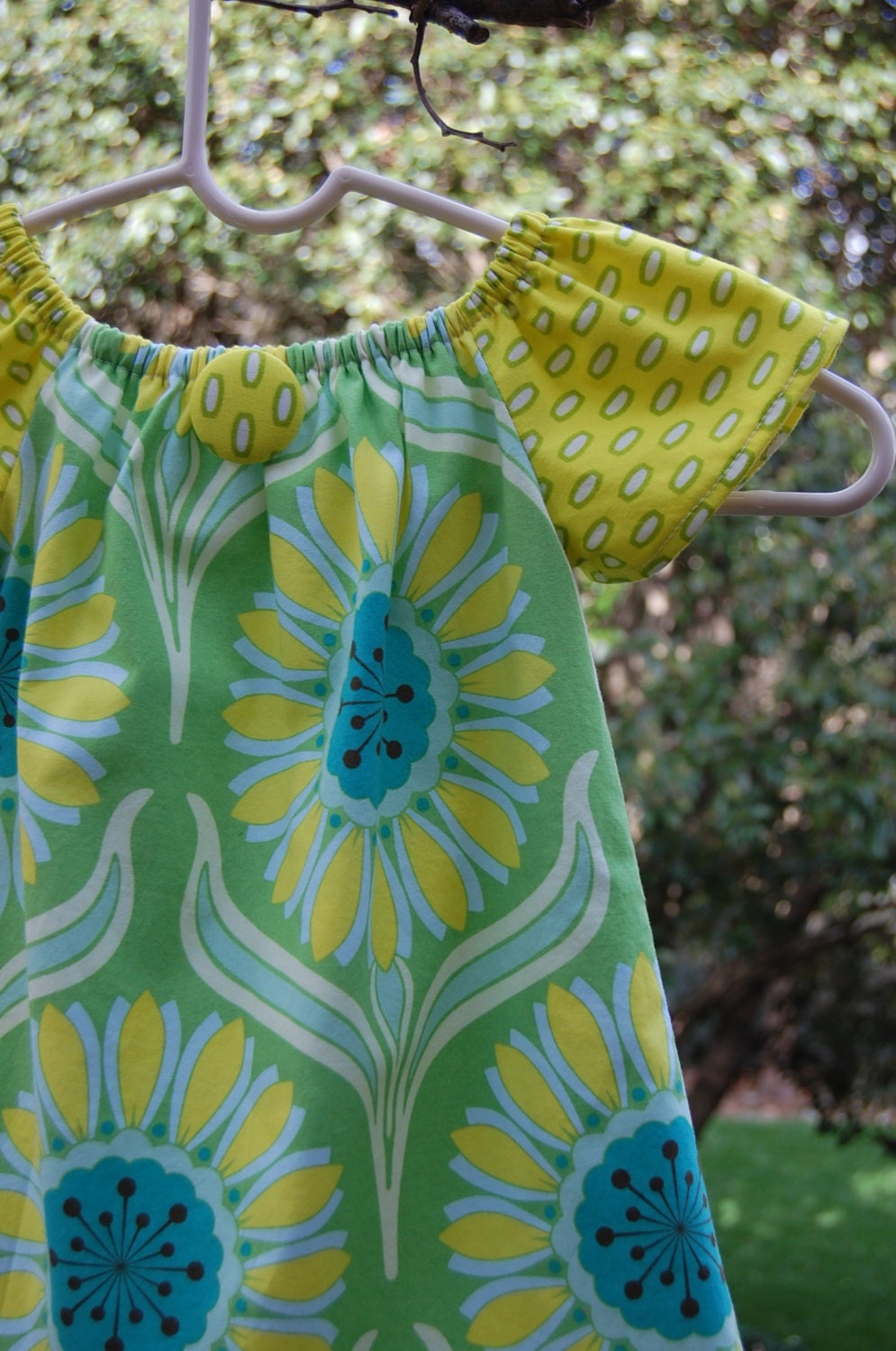 Girls/kids handmade dress / clothing / toddler dress / childrens peasant dress in Heather Bailey's Pop Daisy fabric