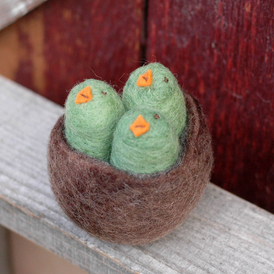 Baby Birds in a Nest - Felted Natural Toy in Green