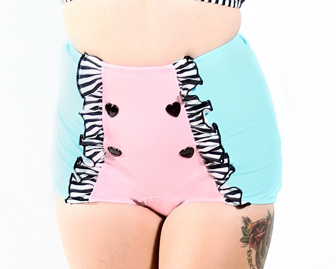 FANCY DANCY Retro Ruffled Bottoms With Heart Buttons Sizes S, M, L, XL