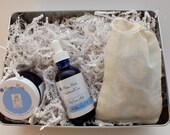 Herbal kit in a tin, easy to use, safe effective for everyday. 3 salves, 1 Balm and 1 tincture. Handmade by MayaMade