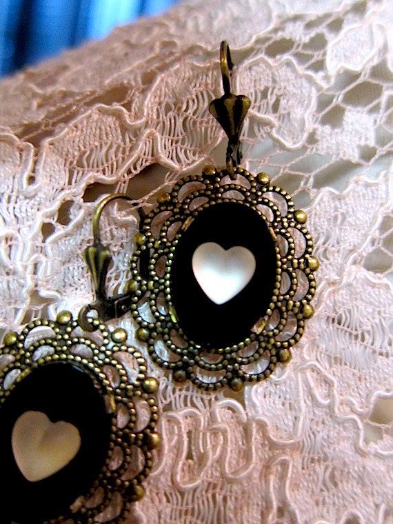 Heart to Heart vintage frosted glass earrings