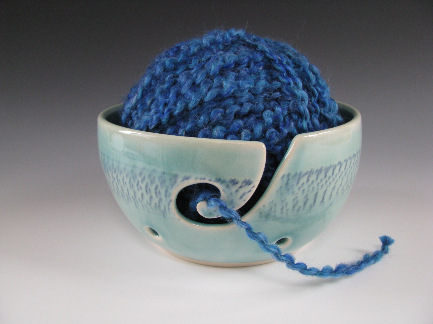 Ceramic Yarn Bowl / Knitting Bowl in Turquoise with Chattering