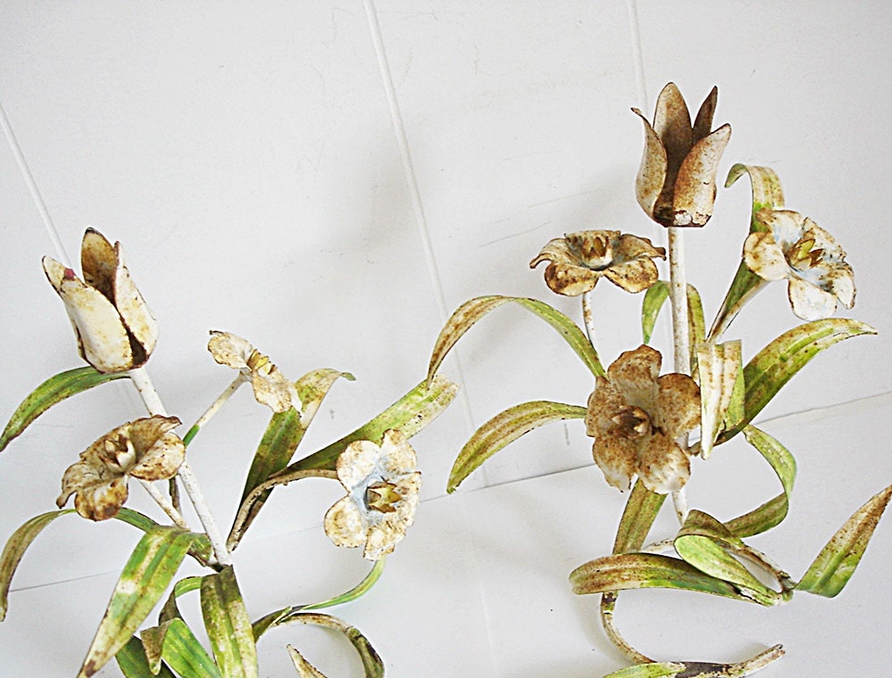 Vintage Metal Tole Flower Candle Holder Shabby Rusty Italian Tole