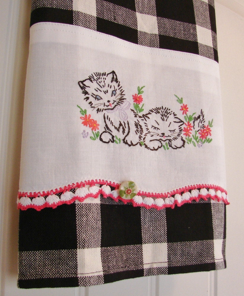 Tea Towel with a Homespun Touch - Purrrrty Kitties - Vintage Re-cycled to Up-cycled Home Decor - Homespun