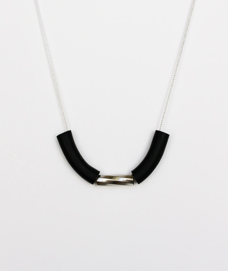 black swirl tube necklace