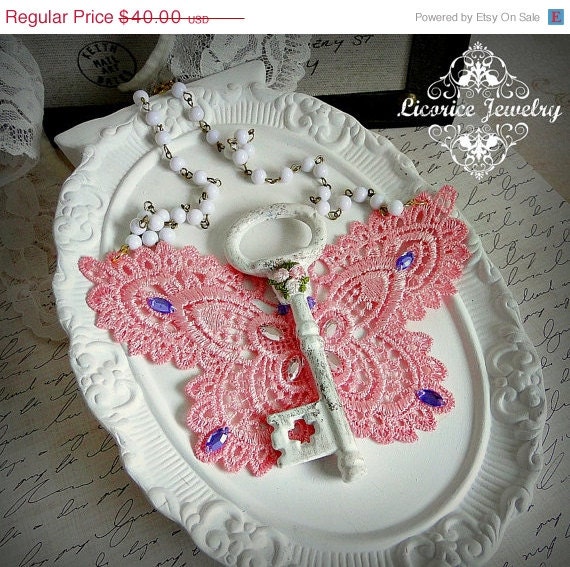 33% OFF  Sale SHabby Pink Lace Antique Style flying winged Skeleton Key Necklace neo victorian Filigree aged white roses crystals butterfly