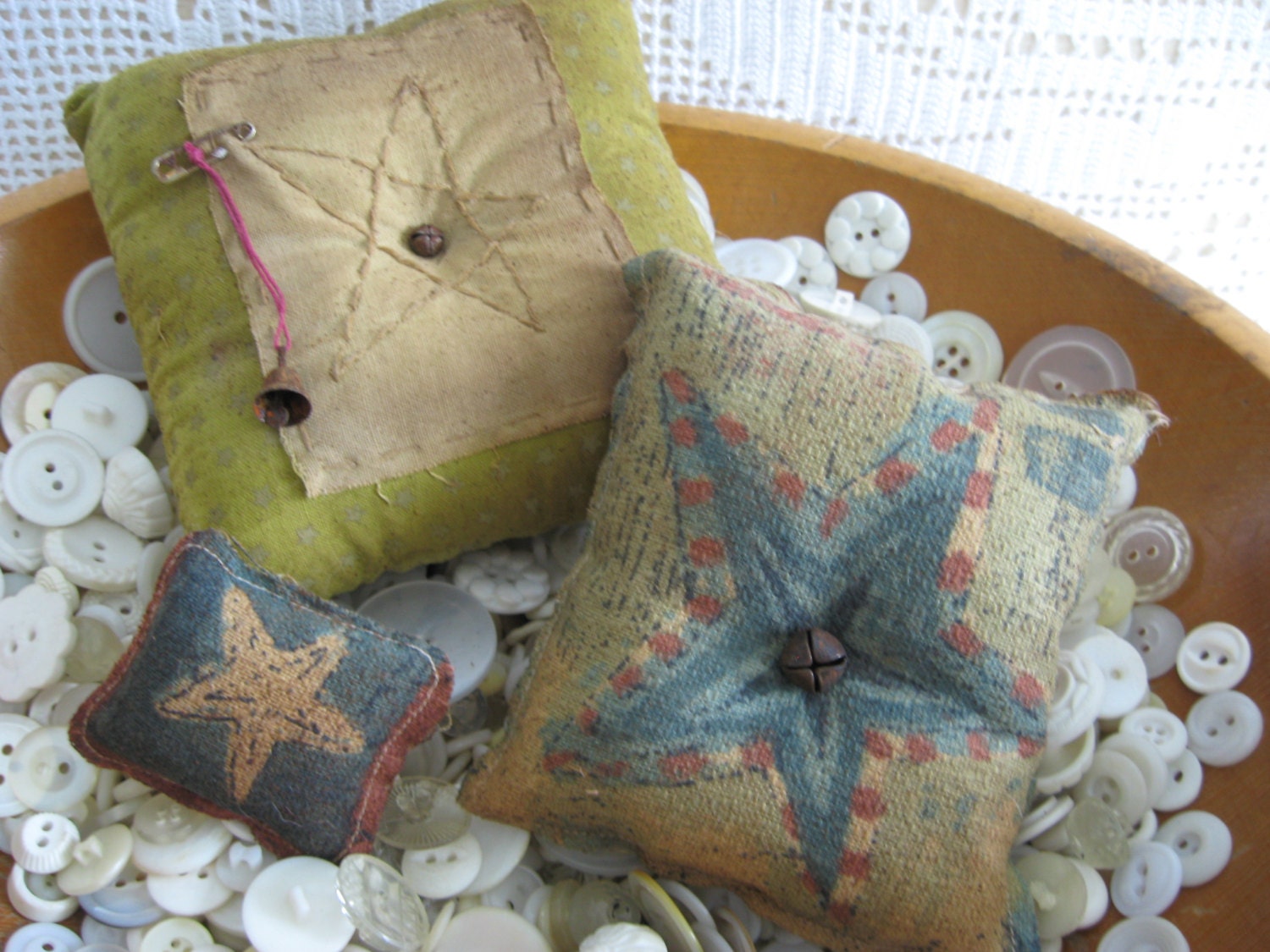 Primitive Bowl Fillers, Patriotic Star mini pillow make do set of 3 assorted, shabby chic Memorial Day, Fourth of July Ornies, mini pillows
