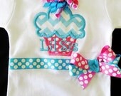 Little Sister Cupcake Personalized bodysuit for baby girls -Custom Order- Short sleeves hot pink turquoise Polka Dot Bows
