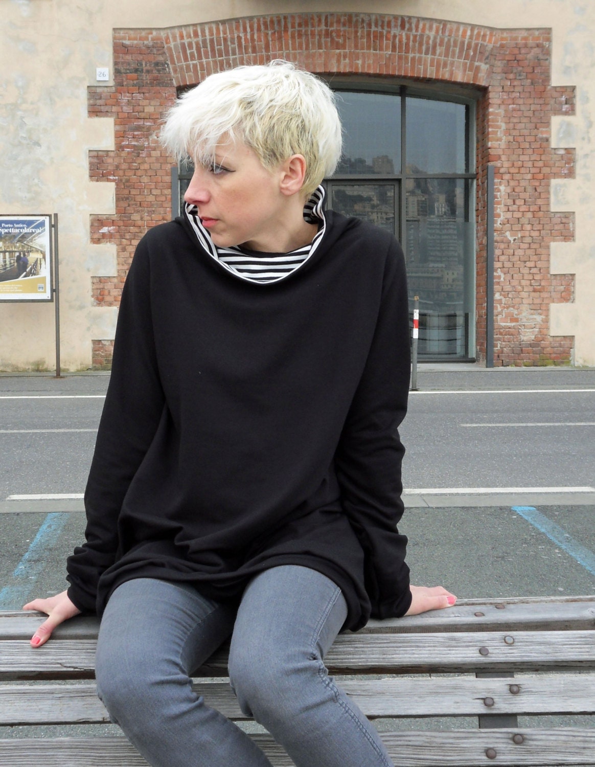 Black sweater tunic in cotton/maxi sweatshirt/women/modern