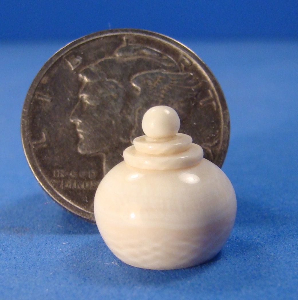IGMA Fellow Bill Helmer Lathe Turned Dollhouse Miniature 1" Scale Elephant Ivory Box - FREE US Shipping