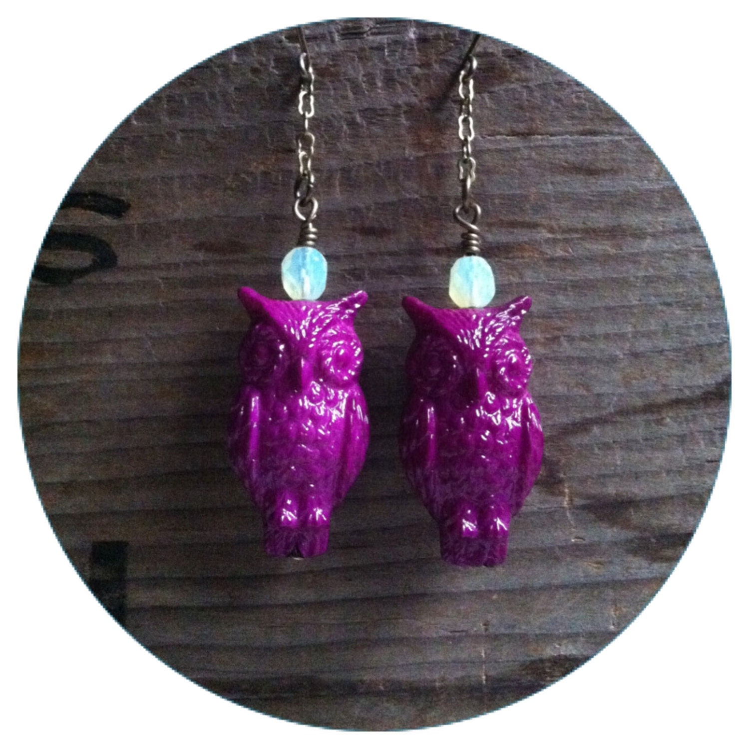 Earrings - vintage - purple - lucite owls - antique brass chain - woodland