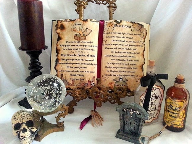 ADDAMS family SEANCE Spell incantation Wake the Dead altered BOOK prop