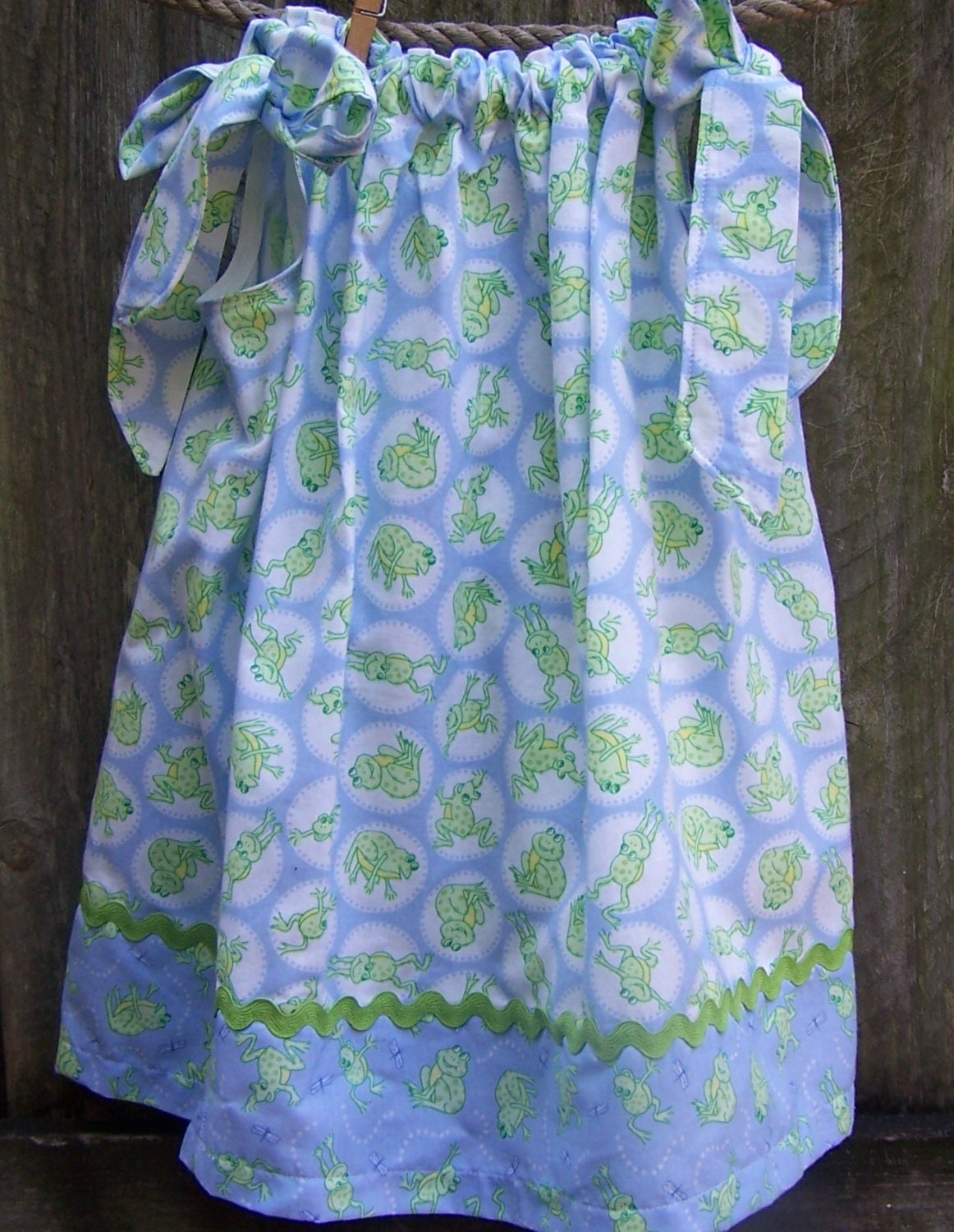 Frogs Everwhere Made up into a Blue and Green Pillowcase Top or Dress 3T ( 18 inches long )