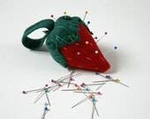 Red Strawberry Pincushion, Fruit Pin Cushion, Forest Green, Emery Sand, Embroidered, Wool, Vintage Style, Sewing Room Decor, Needlecraft
