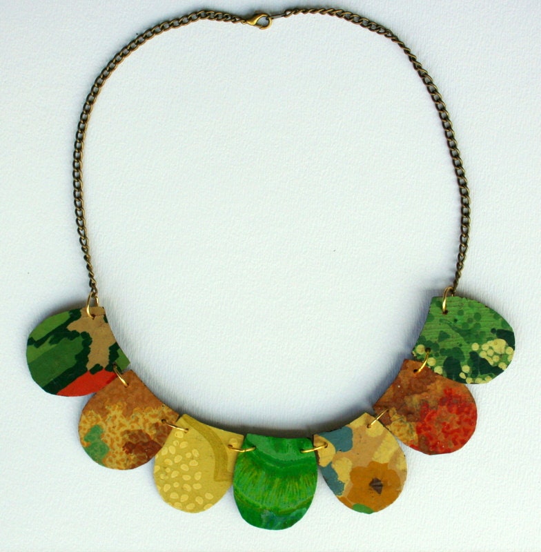 Petal Seasons Lino Necklace