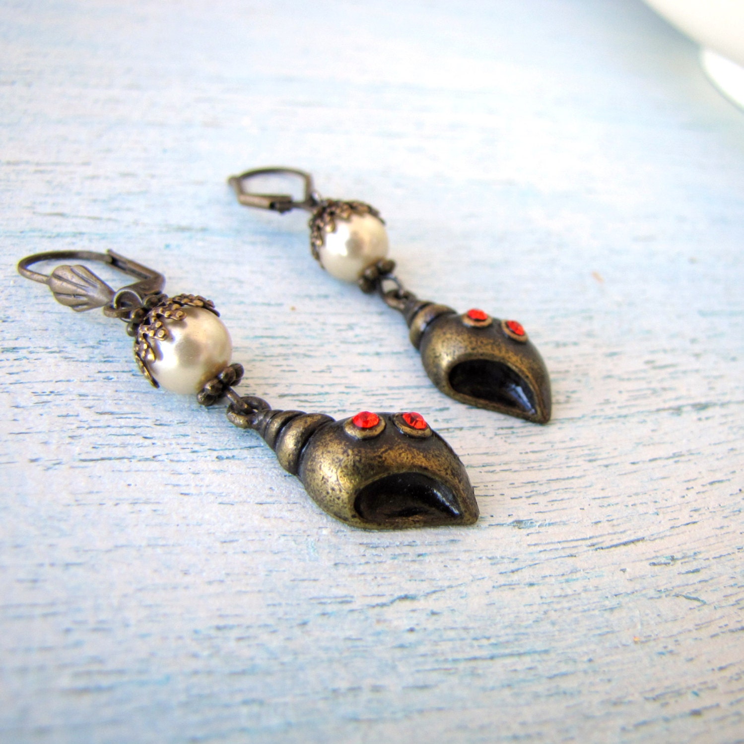 Sea Shell Earrings Antique Brass Vintage Pearl FREE SHIPPING