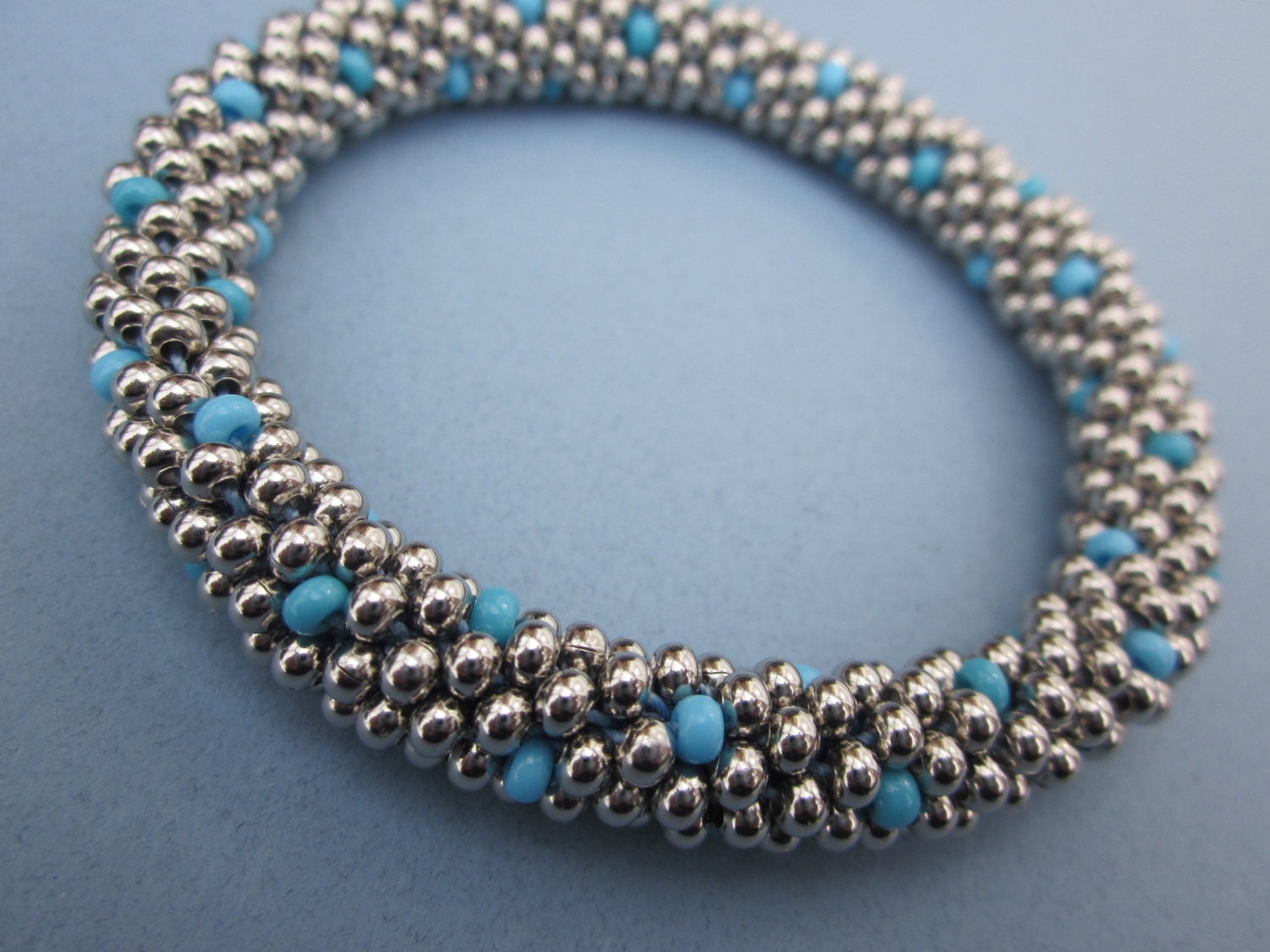 turquoise and baby blue dot bangle bead crochet bracelet - plus free bead crochet tutorial