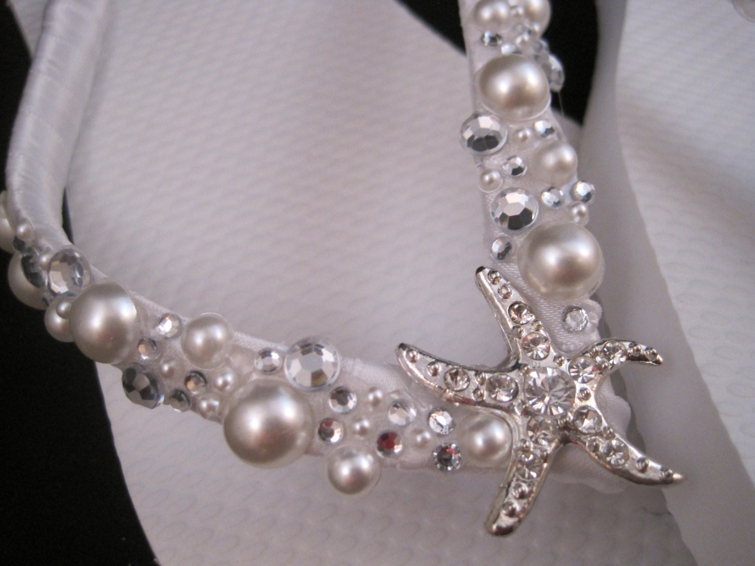 NEW 2013 So Sweet Bride Shoshanna Starfish Pearl and Swarovski Crystal Bridal Wedding Flip Flops