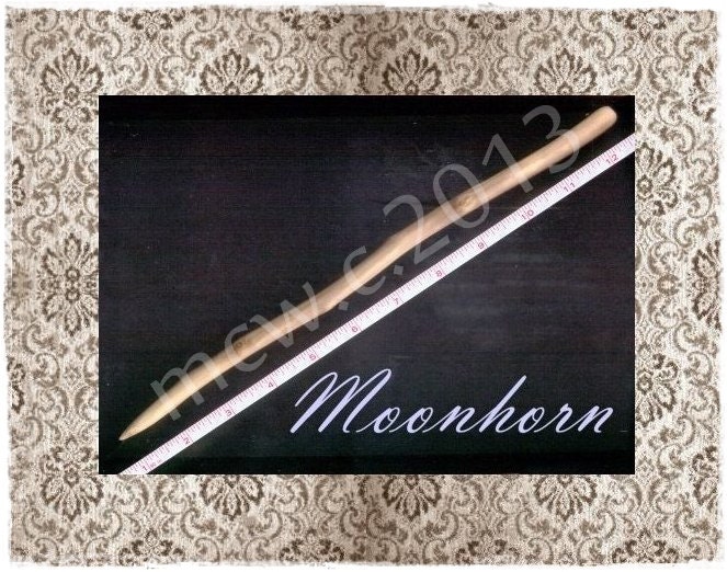 Wood Witch Wand "Moonhorn" (Oak Wood) OOAK