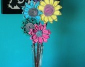 Vase arrangement full of zipper flowers