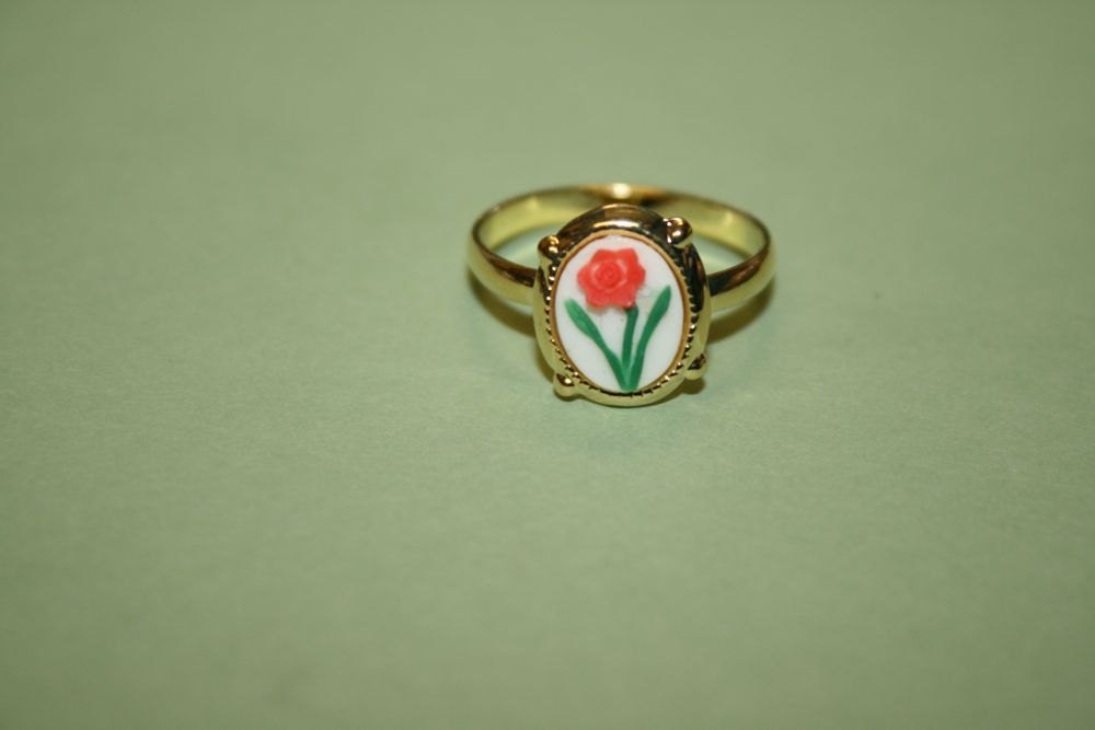 Tiny Red Daisy Cameo Ring