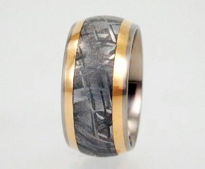 Meteorite Ring / 18K Yellow Gold / Titanium Wedding Band - Meteor Ring Signature Series - 10 mm total width - New2001