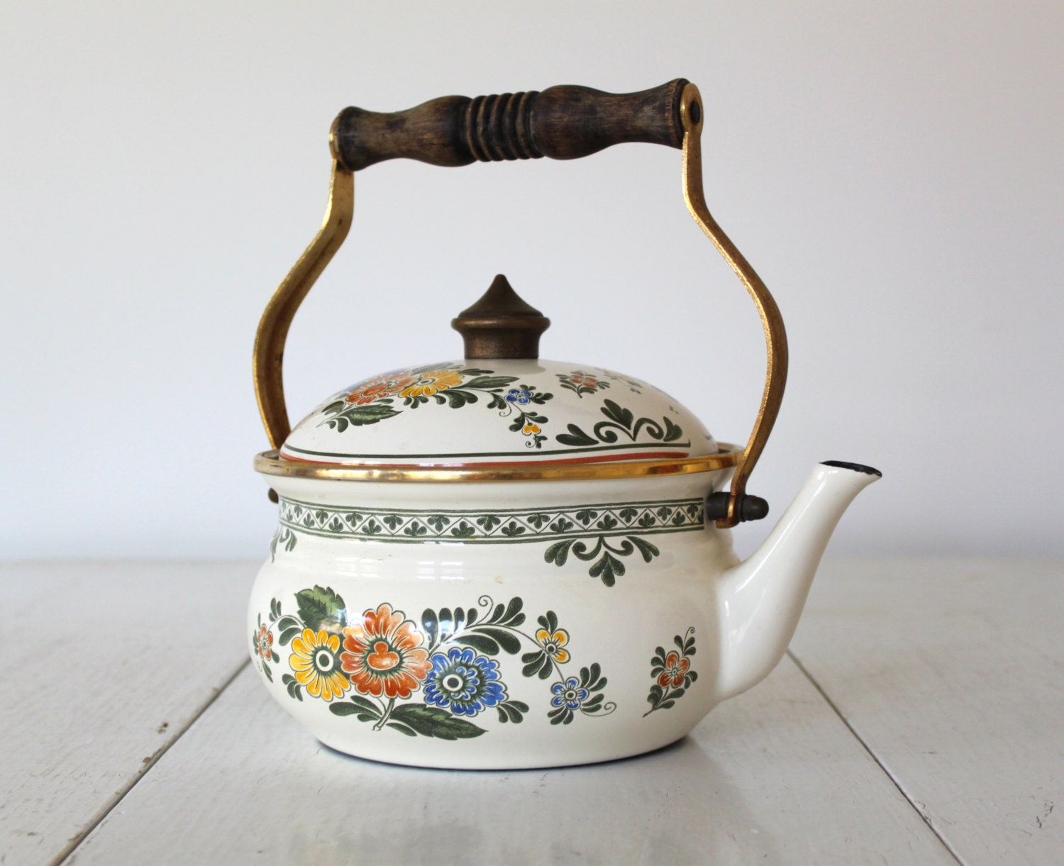 vintage 1970s teapot. Asta German enamelware. White, multi floral. Rustic folk cookware / the TEA FOR ALL kettle