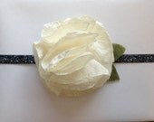Cream flower on grey glitter headband 