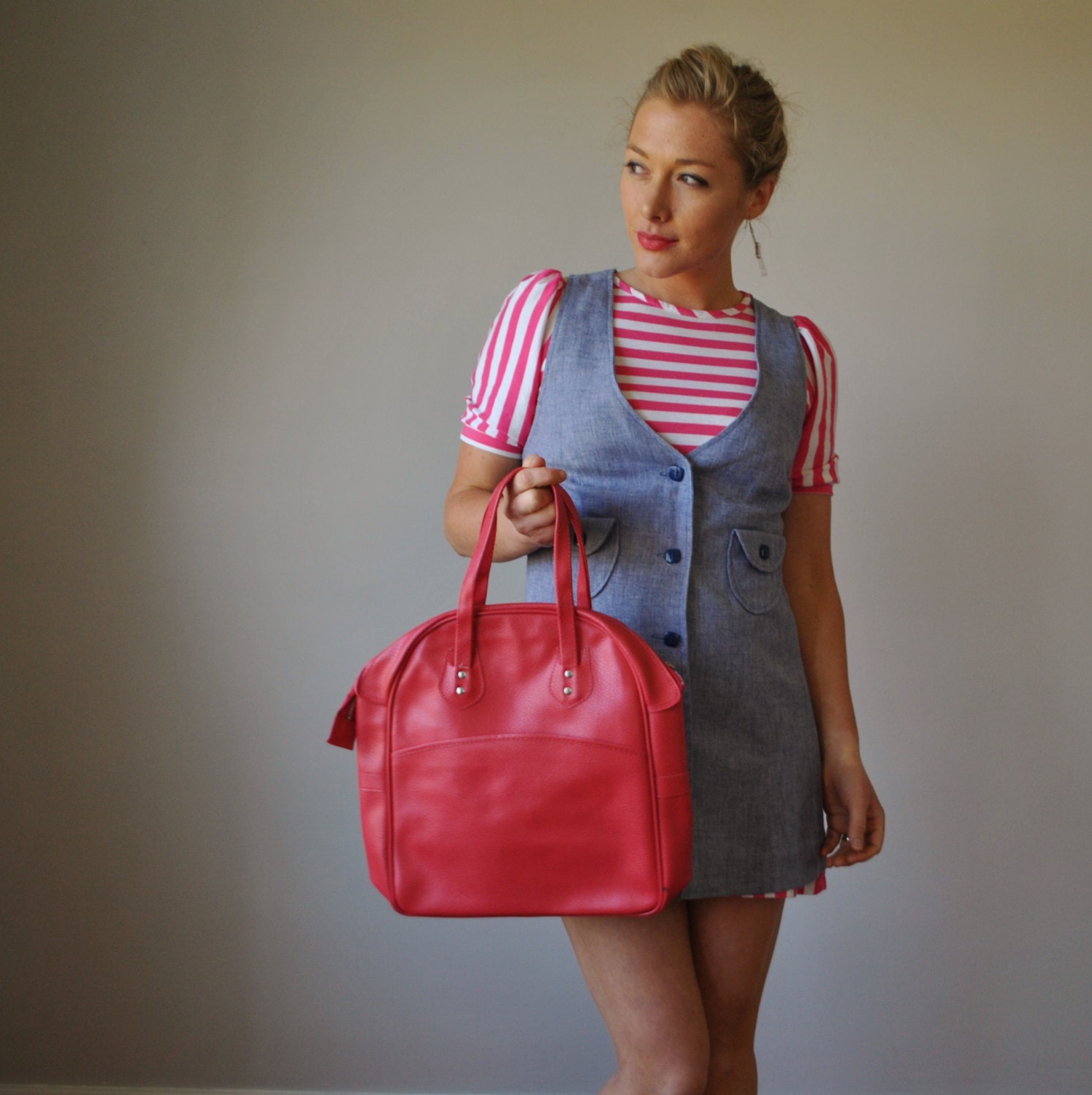 1970s Strawberry Vinyl purse