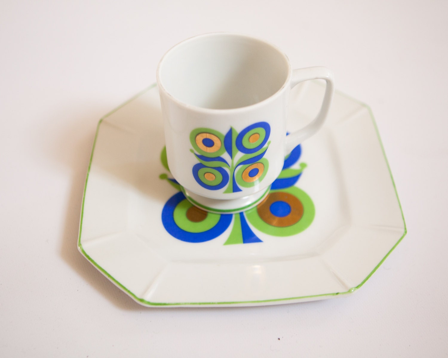 7 pc Vintage Mod Flower Tea Cups and Saucers Gold Cobalt Lime Green Royal Sealy Japan