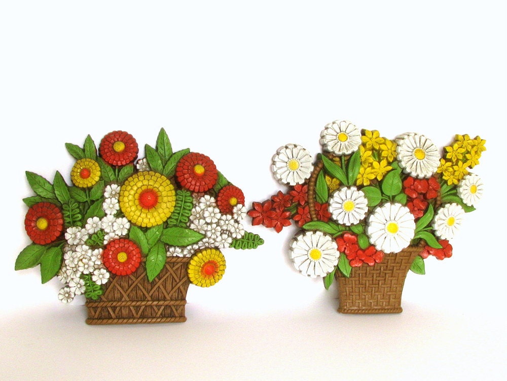 Vintage 1970s Home Decor Floral Wall Plaques by Syroco Set of 2