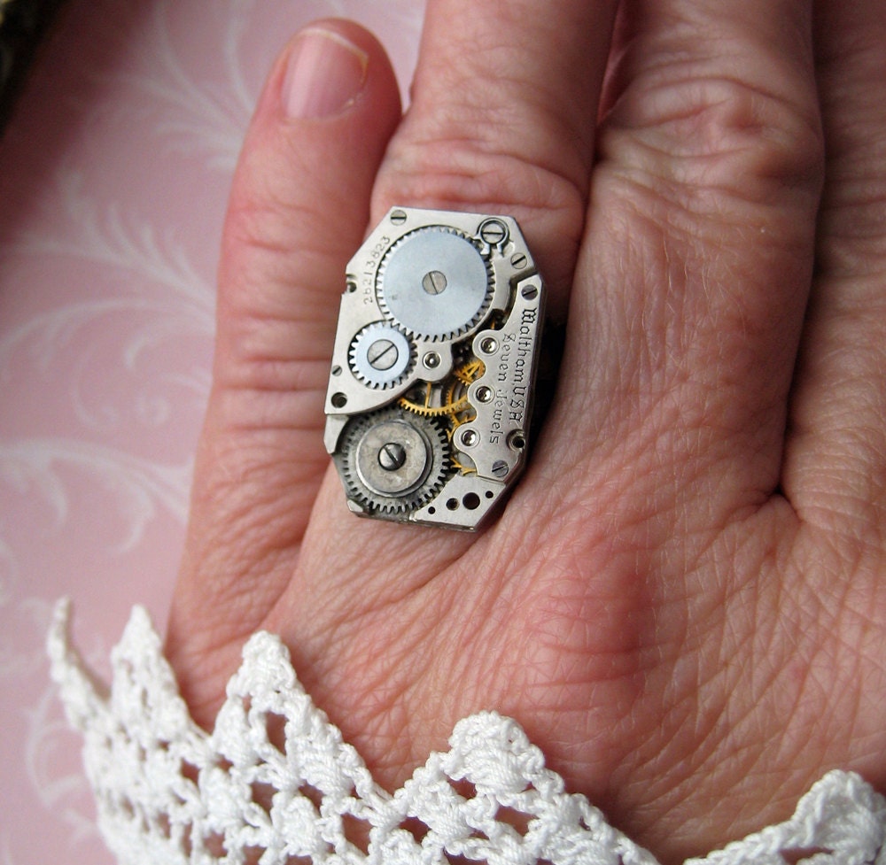 RARE 1920 Steampunk RING Waltham movement ANTIQUE watch parts mechanical vintage