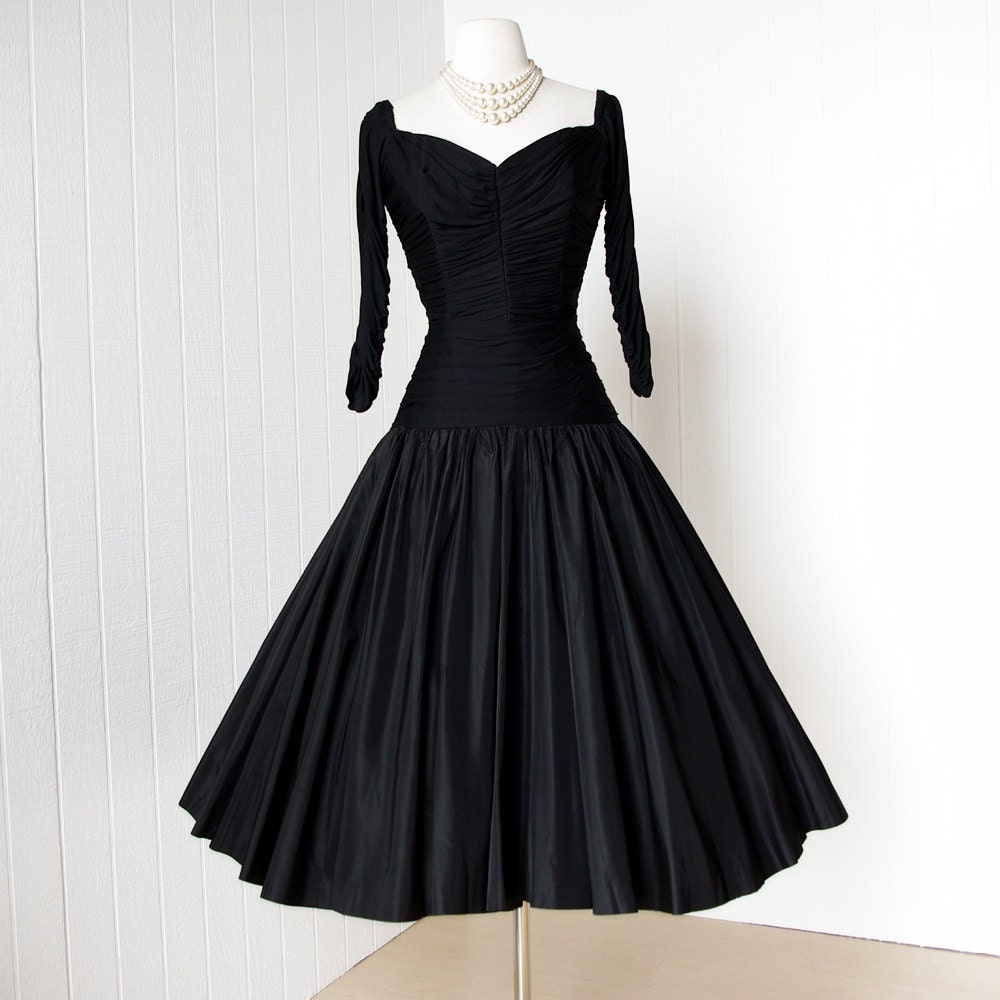 vintage 1950's dress ...fabulous MISS CANE for frank r. jelleff black ruched boned sweetheart bodice full circle skirt cocktail party dress
