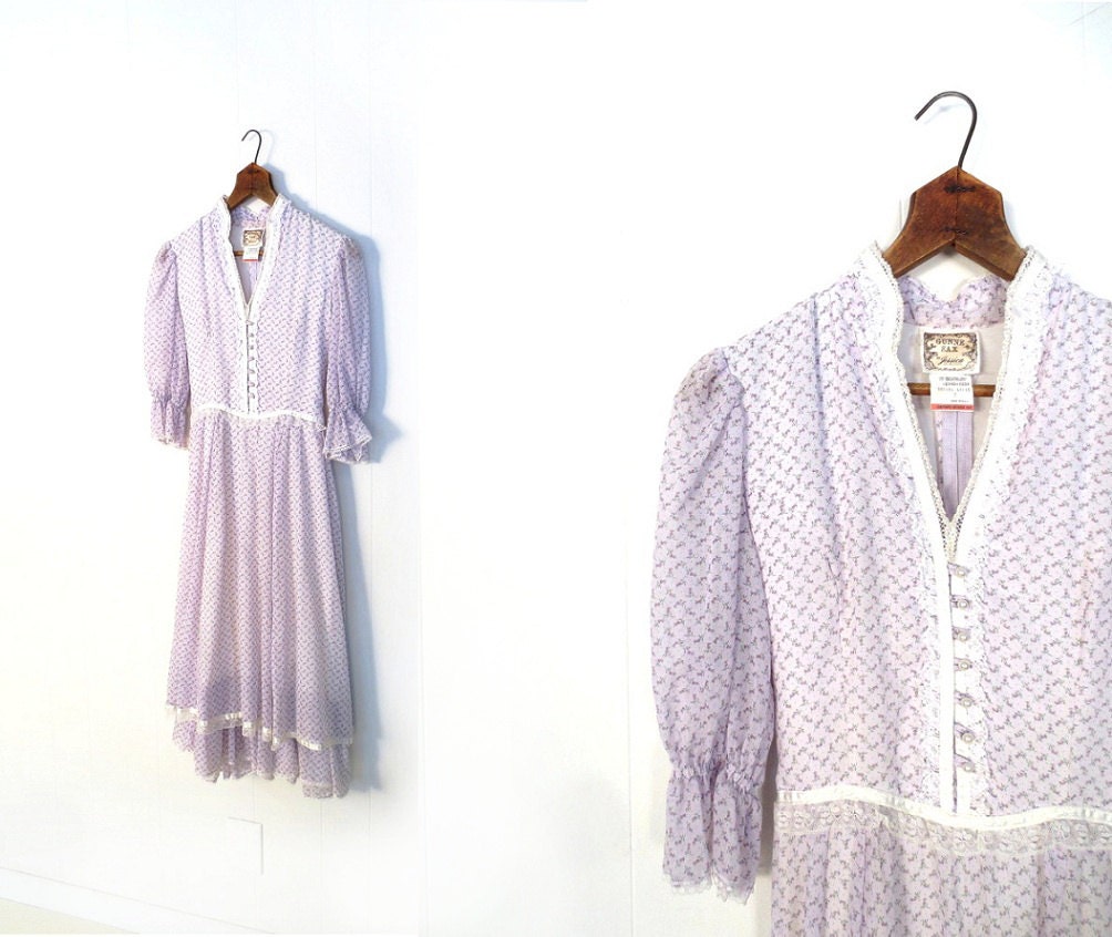 Gunne Sax Dress / Vintage 1970s Dress / 70s Prairie Dress / Lilacs and Lace / XS