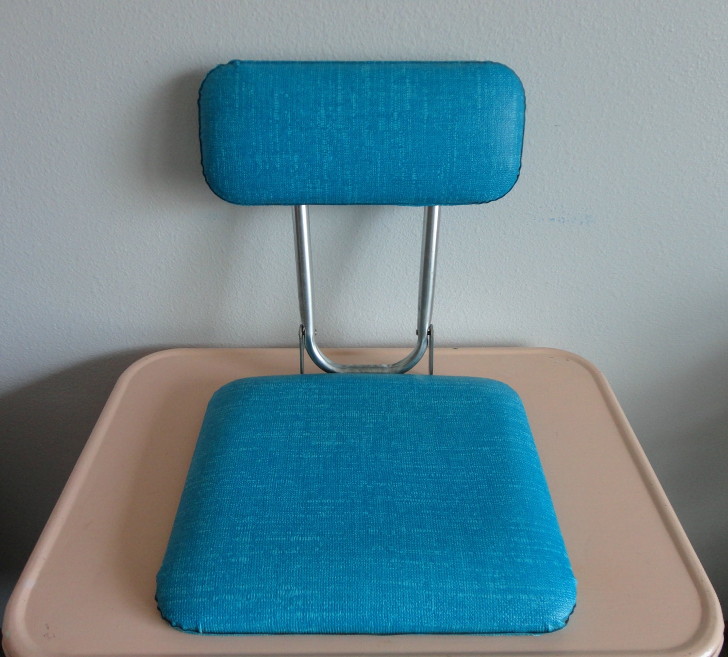 VINTAGE teal blue STADIUM SEAT (foldup / collapsible / compact chair)