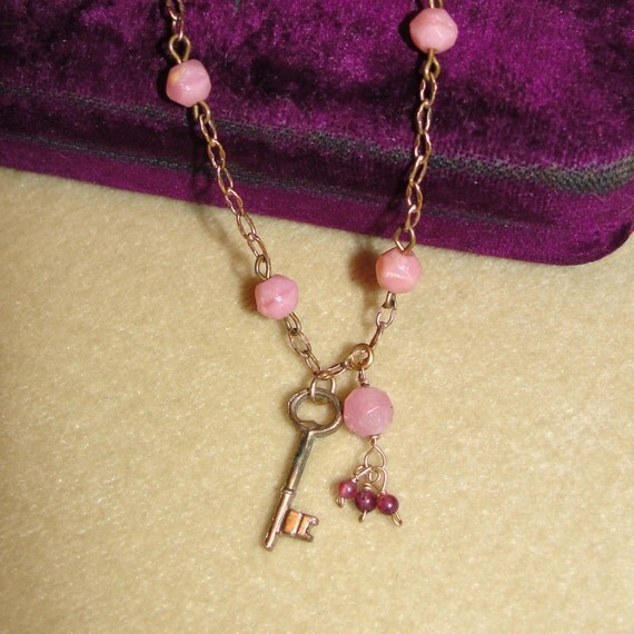 L'Occasion se Trouvera Necklace by NavareJewelry on Etsy L'Occasion se Trouvera Necklace by NavareJewelry on Etsy