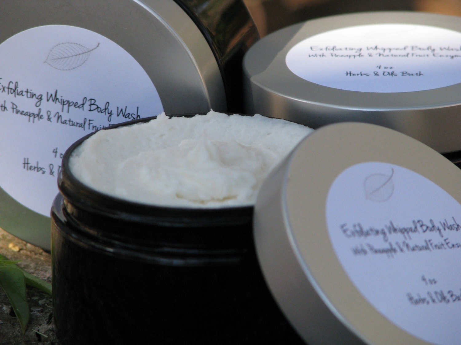 Exfoliating Whipped Body Wash with Pineapple