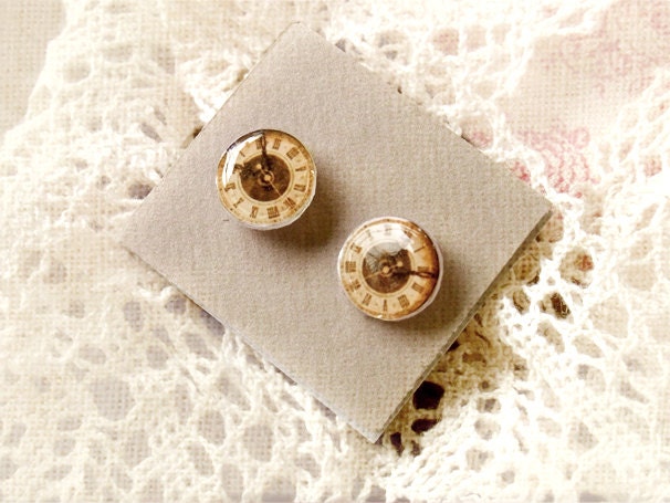 Antique clock stud earrings - vintage style, time,