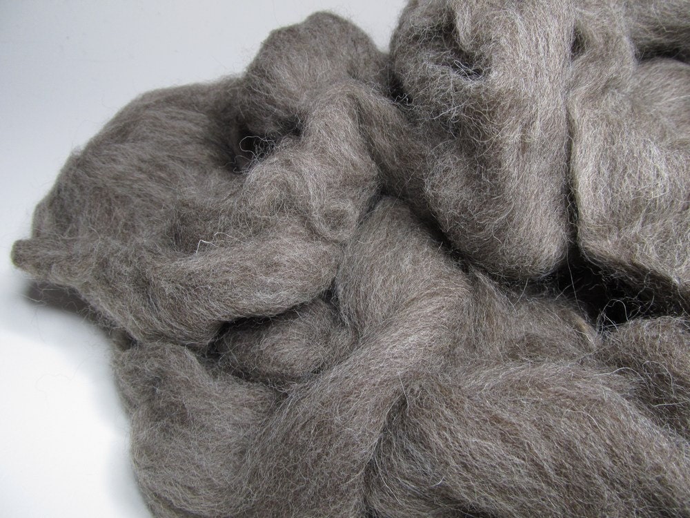 Natural Smokey Jacob Wool, Combed Top, 8 ounces