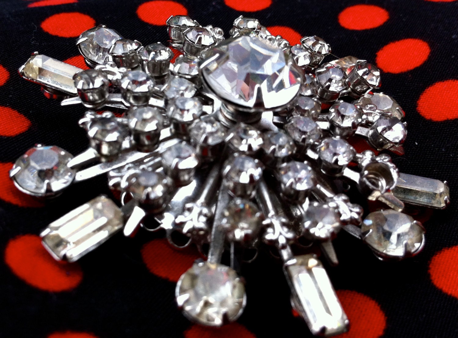 Vintage Atomic Mid Century Rhinestone Starburst Brooch   in Chrome Silver Tone
