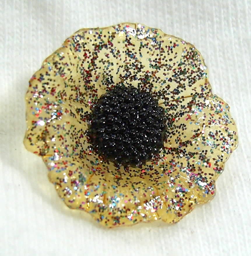 Plastic Poppy Button w/ Glitter - Realistic Translucent Yellow Modern Button 21mm