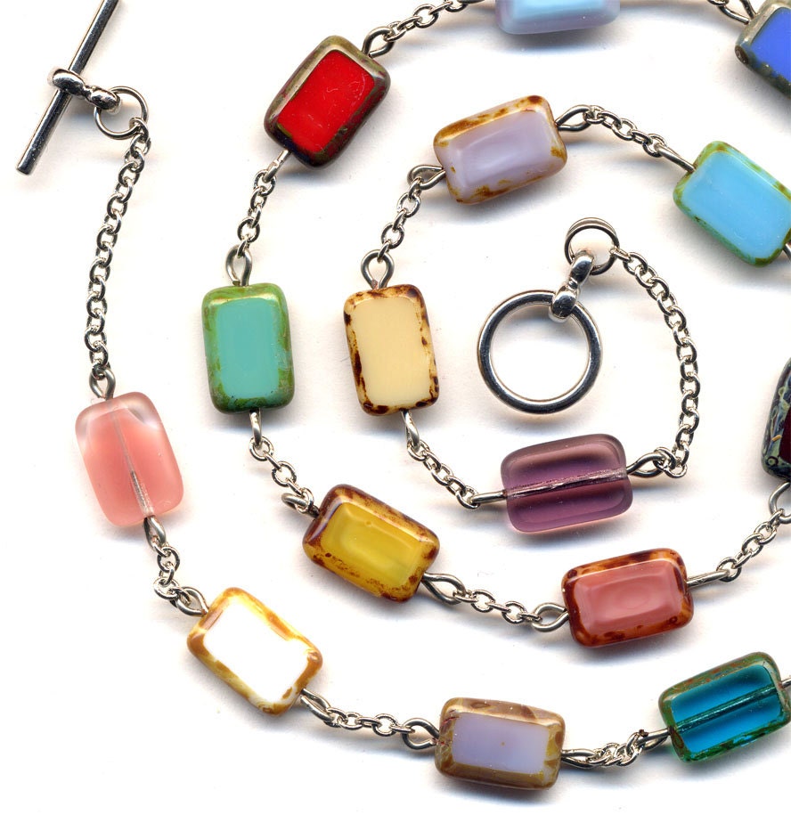 Multi Color Unique Czech Beads Necklace in Silver plated Metal Chain Version