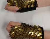 Scalemail Gauntlets knitted Dragonhide Armor Bronze Warrior size small